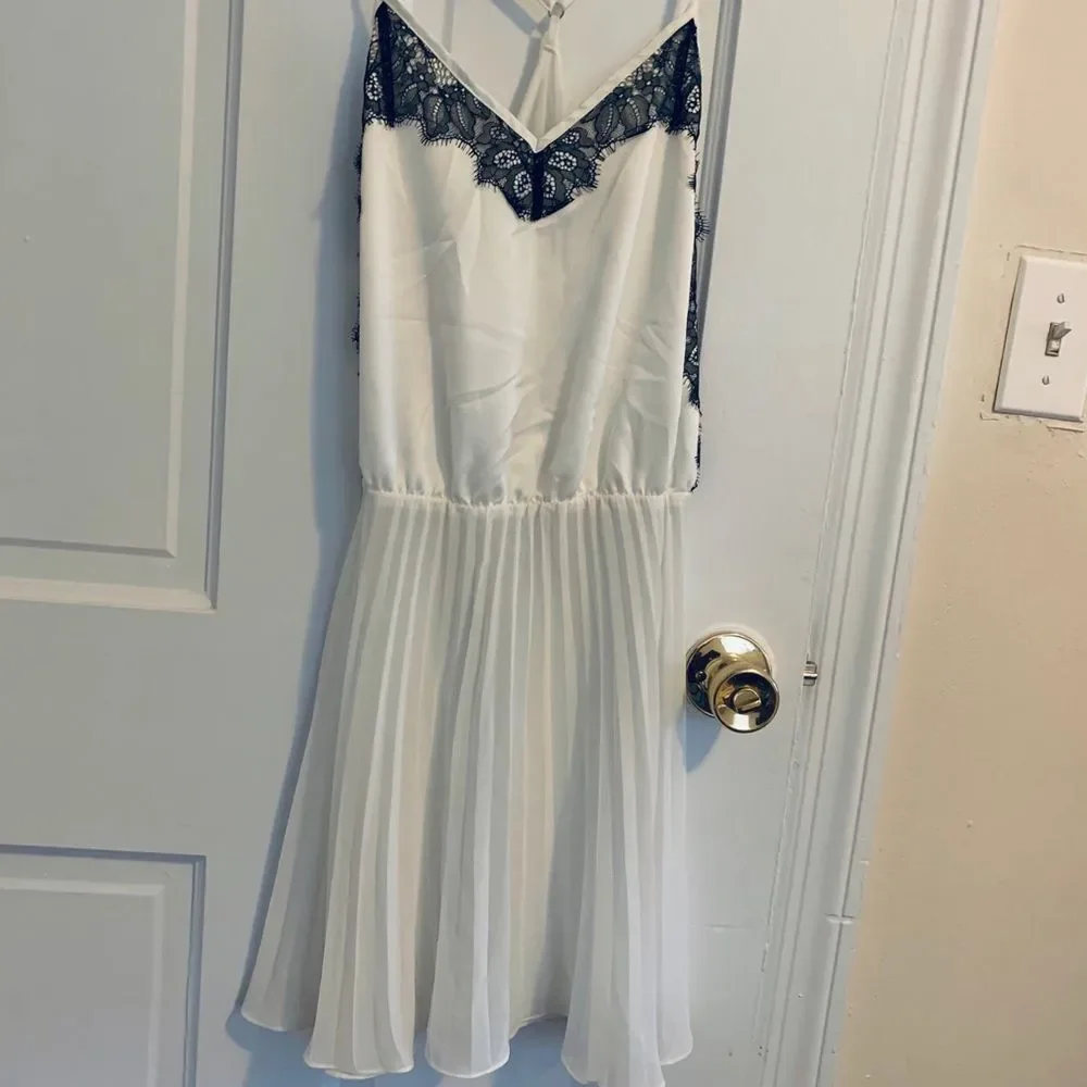 Flora Nikrooz lingerie - Picture 2 of 7